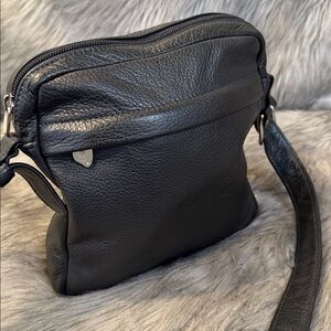 Libaire Women's Black Leather Crossbody Bag